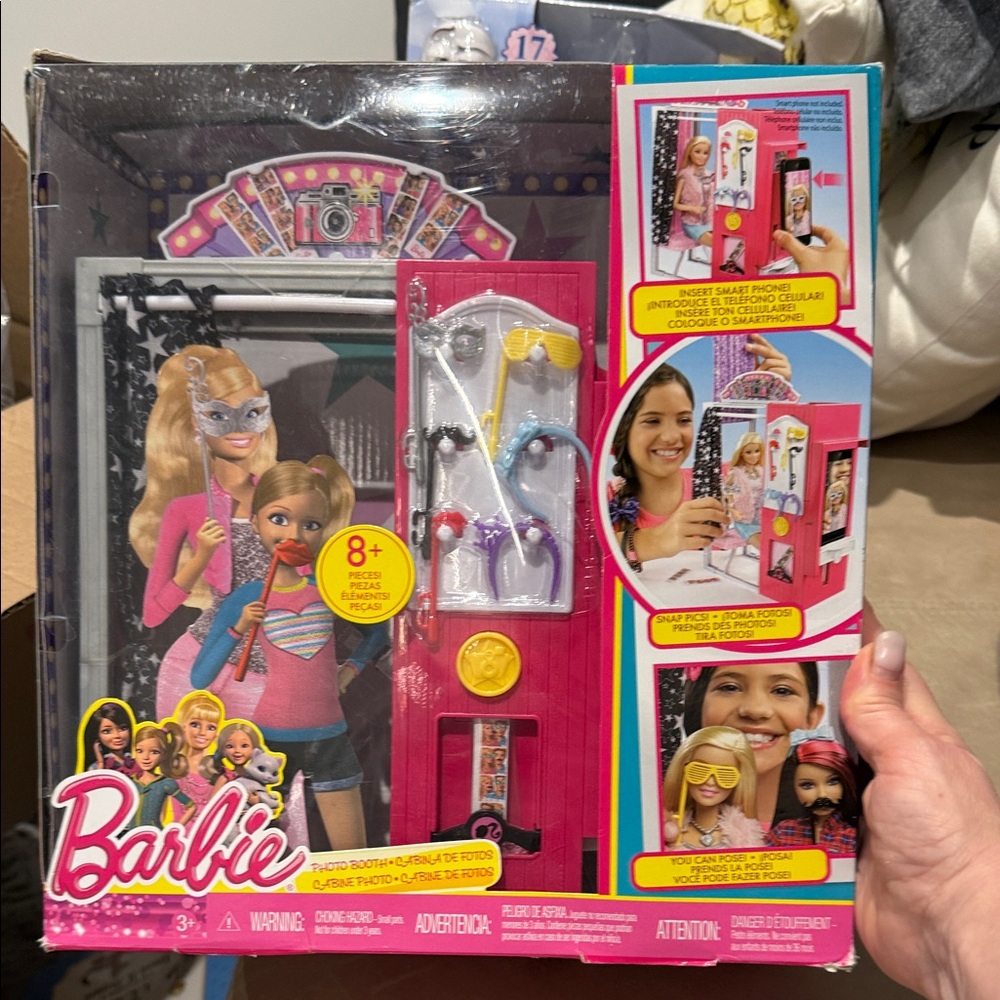 Limited edition.
Barbie Glam Photo